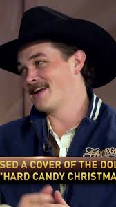 @Zach Top sure knows how to spread Christmas cheer!!! Watch his full  interview