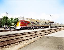 Atsf 2 Emc E1 Leads The Santa Fe S Famous Super Chief In 1939 At Phoenix Arizona Photo By Jon Talton Colorization By Pa Santa Fe Train Depot Train Tracks