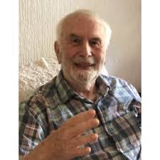 Leslie Iles's Instagram, Twitter & Facebook