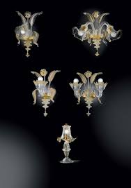 Telaio in metallo, disponibile con finitura cromo o oro chiaro. Applique 1 Luce In Vetro Di Murano Cristallo E Oro 86 A1 Vetrilamp
