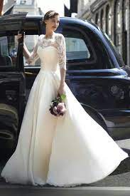Classic Wedding Dresses From Top Designers Modwedding Wedding Dresses Best Wedding Dresses Wedding Dresses Lace