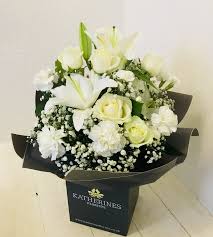 Vanilla Sundae Flower Bouquet Katherine S Florists