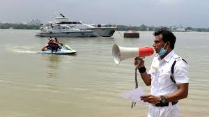 Ndrf team announce cyclone related alerts, ahead of landfall of cyclone 'yaas', in howrah district, sunday, may 23, 2021. Dh2hddjjxiravm