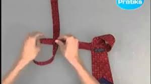 Cara memakai dasi secara simple dan mudah diaplikasikan oleh semua orang. Cara Terpantas Untuk Mengikat Tali Leher Youtube