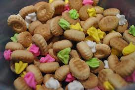 Lagu ikan warna warni | lagu anak indonesia populer terbaru. Cerita Si Ennor Biskut Gula Berwarna Warni