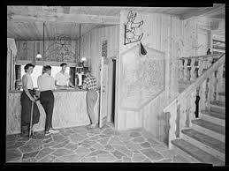 Leirvassbu ble brukt under innspillingen av den norske skrekkfilmen fritt vilt som hadde premiere høsten 2006. Leirvassbu Wikiwand