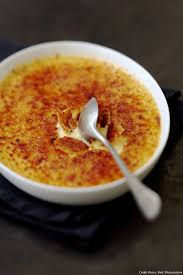 Creme Brulee Classique A La Vanille Recette Recette Creme Brulee Desserts Classiques Creme Brulee