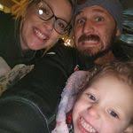 Annie Hosier's Instagram, Twitter & Facebook