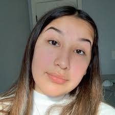 Anahi Silva's Instagram, Twitter & Facebook