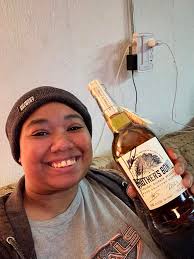 My darling likes to drink a whiskey every now and then 😁 That's why I  didn't miss the opportunity to give him a special drink for his birthday,  even if the bottle