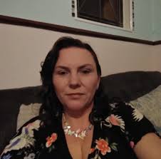 Does anyone know someone local that does nail clipping as the vets wat to  charge £17 just to clip my dogs nails xx