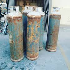 for sale cylinder gas big size nader gas price 35 bd fix price للبيع سلندر حجم كبير غاز نادر السعر 35 bd سعر نه cylinder decorative jars motor oil