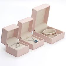 The custom luxury boxes are feasible to use for personal and corporate gifts and jewelry. China Luxury Custom Pink Pu Leather Hinged Jewelry Box Packaging With Velvet Interior China Leather Jewelry Box And Luxury Jewelry Box Price