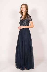 Pour utiliser asos, nous vous conseillons les dernières versions de chrome, firefox, safari ou internet explorer. Robe Longue En Tulle Et Sequins Bleue Maya A Louer Robe Longue Robe Longue Ceremonie Jupe En Tulle