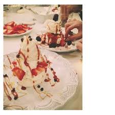 Pin By Kendall Kylie Jenner On Food Food Dessert Decoration Desserts