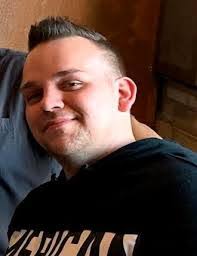 Aaron Muro's Instagram, Twitter & Facebook