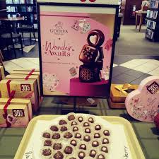 Barnes and noble hours and barnes and noble locations along with phone number and map with driving directions. B N Durham Nc Bnsouthpoint Twitter