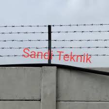 Seiring dengan berkembangnya inovasi terbaru dalam dunia bangunan, proses konstruksi. Tiang Besi Siku Pagar Kawat Duri Shopee Indonesia