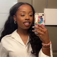 Courtney Howington's Instagram, Twitter & Facebook