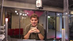 Rousseau en lachaert nu bij de koning, einde preformateurs en vivaldi? Mnm Dj Wanne Schrijft Een Boek In 1 Maand Langzullenwelezen