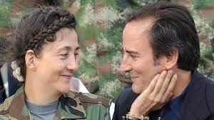 El coronel a cargo de la 'operación jaque', la cual que liberó a ingrid betancourt, tres contratistas estadounidenses y a 11 miembros de las fuerzas armadas. El Dinero Saca Los Trapos Sucios Del Matrimonio De Ingrid Betancourt