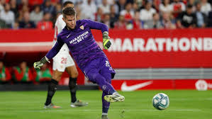 Zeige das spielerprofil von tomáš vaclík (fc sevilla) auf flashscore.de. Sevilla Fc Vaclik Siempre Veo Los Penaltis De Los Rivales Marca Com