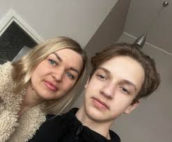 Hello! We are two friends, Mariam and Karina. Since war came to our  country, we were forced to flee and look for a safe second home. For this  we are looking for