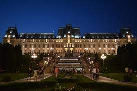 Îl puneți combina și cu acest traseu pentru că drumurile se intersectează. Ce PoÈ›i Vizita In IaÈ™i Intr Un Weekend Locul De La Geam