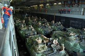 AAV7 Amphibious Assault Vehicle | Military.com
