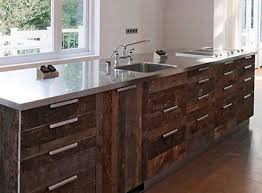 Old Wood Cabinets In The Kitchen Kuchenumbau Kuche Holz Altholz Kuche