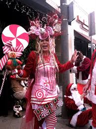 Die hose wird sehr großzügig geschnitten, als clownschminke wird in erster linie von den starken kontrasten zwischen weiß, rot und einer dunklen farbe wie blau oder schwarz geprägt. Candy Cane Kostum Selber Machen Maskerix De Kostume Selber Machen Sussigkeiten Kostume Halloween Kostum Selber Machen
