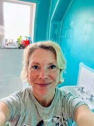 Rosanna Spence's Instagram, Twitter & Facebook