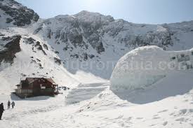 The hotel of ice from fagaras mountains, romania is the only one in eastern europe, being built every year from massif ice blocks taken from the balea lake. Hotelul De Gheata De La Balea Lac Muntii Fagaras Travelguideromania