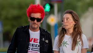 Michał wiśniewski już niedługo po raz kolejny zostanie ojcem! Michal Wisniewski Oswiadczyl Sie Nowej Partnerce Czy Bedzie Piaty Slub W Zyciu Lidera Ich Troje Zycie