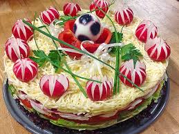Salat Torte Uber 5 Bewertungen Und Fur Lecker Befunden Mit Portionsrechner Kochbuch Video Tipps Jetzt Entd In 2020 Torten Rezepte Salattorte Rezepte Rezepte
