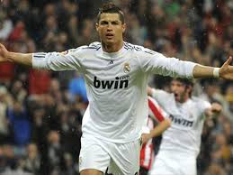 Cristiano ronaldo is a portuguese football player from funchal, madeira. Ronaldo Steigt Fruher Ins Real Training Ein Als Geplant Goal Com
