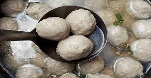 Kalau kamu penasaran gimana cara buat bakso lezat ini sendiri di rumah, yuk simak cara membuat jangan lupa. 5 Resep Kuah Bakso Solo Mudah Dibuat Lezat Pakai Sumsum Sapi Dan Bumbu Pedas