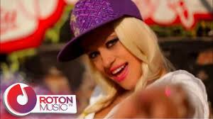 O batrana intr o gara ileana sararoiu live. Muzica Anilor 2000 2 Hours Music Mix Youtube