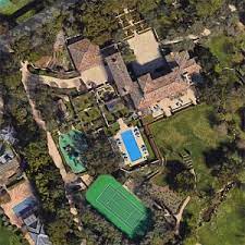 This alleged house hunting is fueling rumors that markle quit her american television show, suits, and that the two are engaged. Prince Harry And Meghan Markle S House In Montecito Ca 2 Virtual Globetrotting