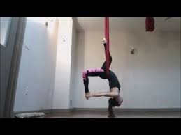 Advanced Transitions Monkey Baudrier Flip To Superman Sortie Gemini Planche Flip Sortie Arr Aerial Yoga Poses Yoga Poses Advanced Aerial Yoga