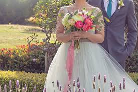 Estimate your wedding flower costs. How Much Is A Bridal Bouquet Average Cost Factors Zola Expert Wedding Advice
