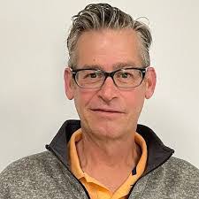 Clint Diamond's Instagram, Twitter & Facebook