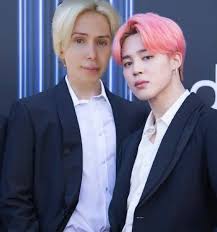 Oli london is some person who spend a lot (probably more than $150,000) on plastic surgery to look like a bts member, namely jimin. Oli London Bio Age Height Single Nationality Body Measurement Career