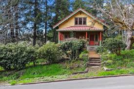 What makes craftsman homes so popular? Craftsman Houses For Sale Old House Dreams