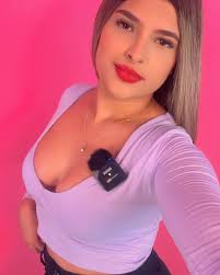 Yoselin Sanchez's Instagram, Twitter & Facebook