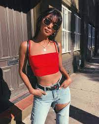 Red Cropped Top And Ripped Jeans Street Style Street Fashion Best Street Style Ootd Ootd Inspo Street Style Stalking Fashion Clothes Fashion Outfits