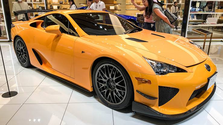 現車確認】レクサスLFA ニュルブルクリンク・パッケージのスペック・サイズ・価格は? - PAPER DRIVER LOVERS