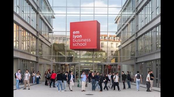 Master in Finance at emlyon business school