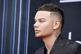 The song goes on to tell a story of. What S Going On With Kane Brown S Twitter Account