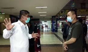 Tiap vendor terus menghasilkan seri terbaik notebook untuk memenuhi tuntutan pasar. Jeritan Pedagang Hi Tech Mall Surabaya Ke Mujiaman